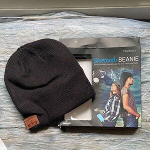 NIB Tenergy Black Bluetooth Beanie